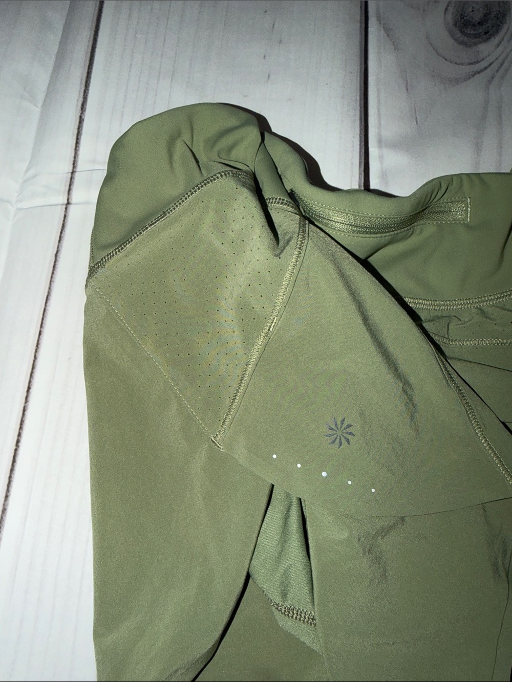 Athleta Women’s Olive Green Athletic Shorts - Picture 4 of 7